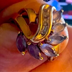 10K Yellow Gold Ring, Amethyst & Diamond Chips Sz 7